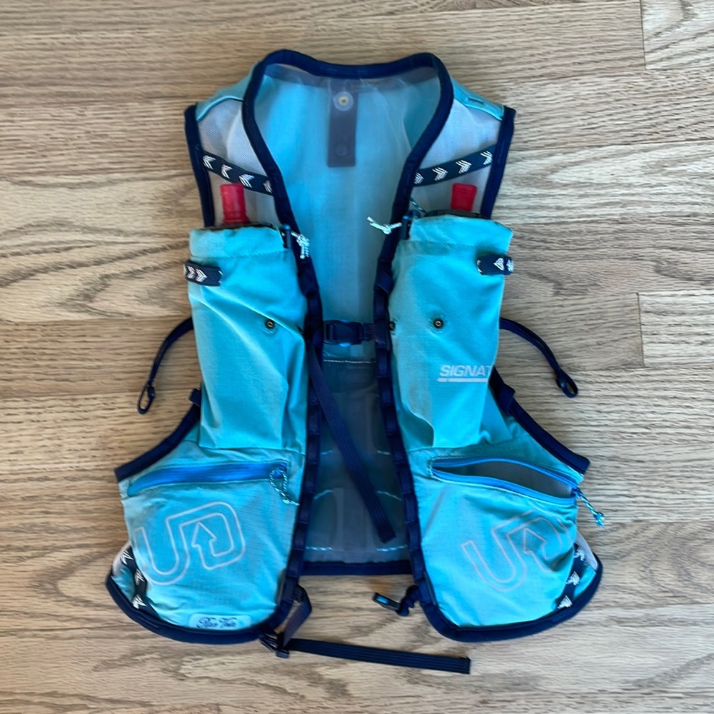 Ultimate Direction Running Vest
